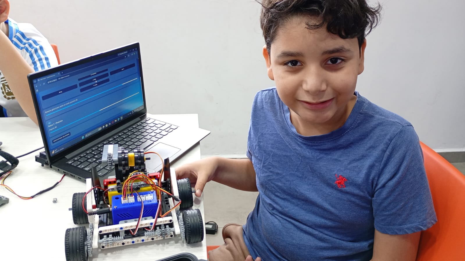 Proyecto terminado por un alumno en MachineCare Education